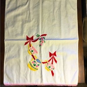 🎄Hand Towel Embroidery Stitch~Muslin Style Fabric~Vintage Linen